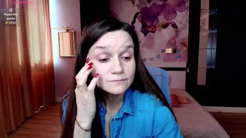 AriaGray online show from April 16, 2026, 12:28 pm