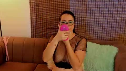 Snapshot of ariana_cross_ chatting on July 9, 2026, 12:09 pm Ariana Cruz online show from July 9, 2026, 12:09 pm