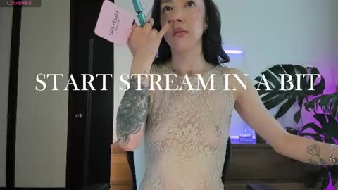 Snapshot of ariana_fitl chatting on June 25, 2026, 5:17 pm DaniAri - dimension X at night NY time online show from June 25, 2026, 5:17 pm
