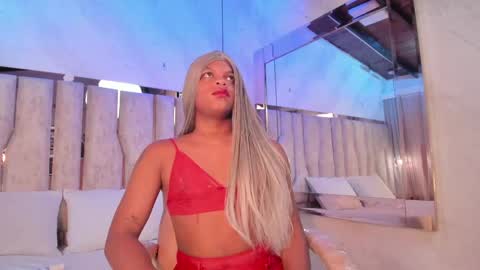 ariana_grande233 online show from May 31, 2026, 11:39 am