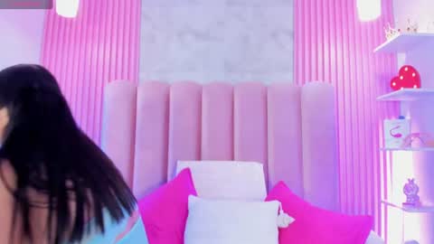 Snapshot of arianarougee chatting on June 17, 2026, 4:15 am ArianaRougee online show from June 17, 2026, 4:15 am