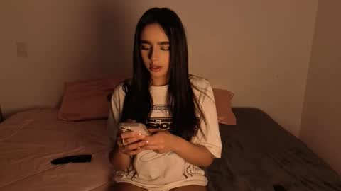 Snapshot of ariandbela__ chatting on October 8, 2025, 4:43 am ariandbela__ online show from October 8, 2025, 4:43 am