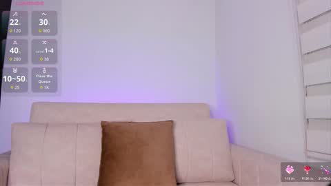 arianna_0 online show from November 25, 2025, 1:33 pm