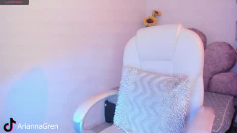 Arianna online show from April 8, 2026, 1:44 pm