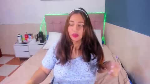 Snapshot of arianna_hot777 chatting on December 16, 2025, 5:23 am arianna_hot777 online show from December 16, 2025, 5:23 am