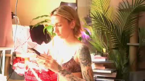 Snapshot of arianna_richi chatting on July 16, 2026, 12:11 pm Olivka online show from July 16, 2026, 12:11 pm