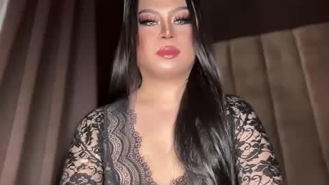 LOVELY online show from December 23, 2024, 6:05 pm