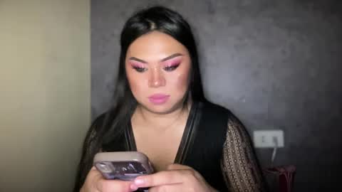 LOVELY online show from January 9, 2025, 9:48 am