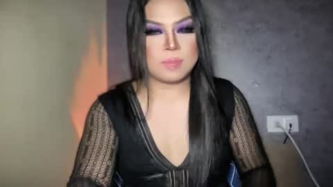 LOVELY online show from January 24, 2025, 4:39 pm