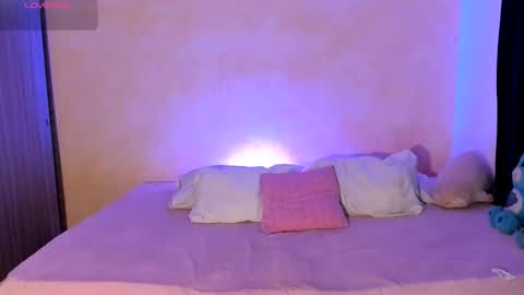 ariannacolins online show from September 30, 2025, 1:54 am