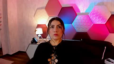 Snapshot of ariarous chatting on June 17, 2026, 12:18 pm aria online show from June 17, 2026, 12:18 pm