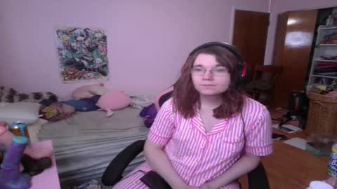 Ariathebrat online show from May 13, 2026, 9:22 pm