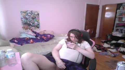 Snapshot of ariathebrat chatting on June 8, 2026, 9:37 pm Ariathebrat online show from June 8, 2026, 9:37 pm