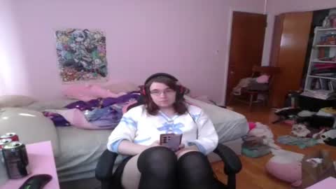 Snapshot of ariathebrat chatting on June 19, 2026, 9:18 pm Ariathebrat online show from June 19, 2026, 9:18 pm