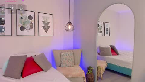 Aria online show from April 13, 2026, 11:05 am