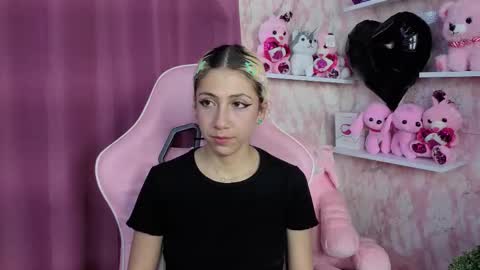 Ari Bunnie  online show from November 6, 2025, 8:54 pm