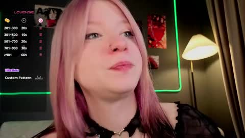 Snapshot of arielabradberry chatting on May 12, 2026, 3:42 pm Ariel online show from May 12, 2026, 3:42 pm