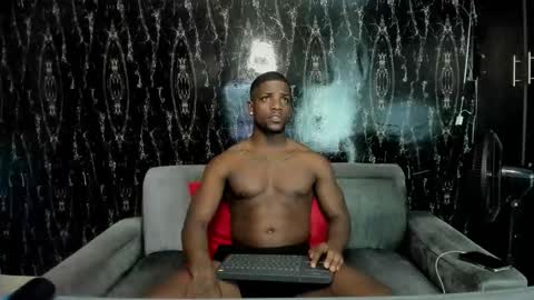 Snapshot of arielbronwxxx chatting on October 19, 2025, 4:24 am chris online show from October 19, 2025, 4:24 am