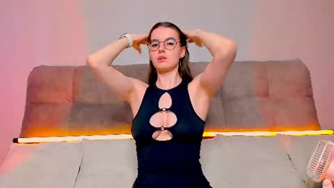 Snapshot of ariellateska chatting on July 14, 2026, 3:33 am Ariella online show from July 14, 2026, 3:33 am