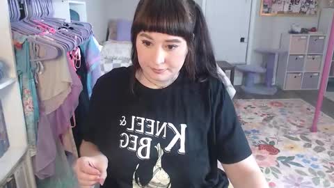 Snapshot of arielle_cleo chatting on February 24, 2026, 2:09 am Ari online show from February 24, 2026, 2:09 am