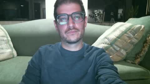 Snapshot of arielsinho chatting on June 16, 2026, 4:26 am Anon online show from June 16, 2026, 4:26 am