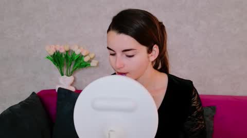 arielstonks_lovee online show from September 11, 2025, 3:28 am