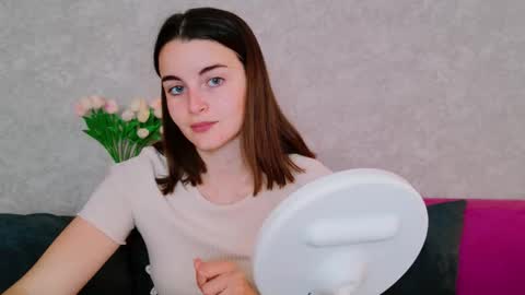 arielstonks_lovee online show from September 17, 2025, 3:08 am