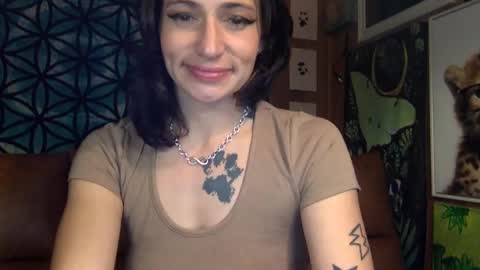 Snapshot of arielwyld chatting on December 16, 2024, 3:32 pm ariel colin when hes here online show from December 16, 2024, 3:32 pm