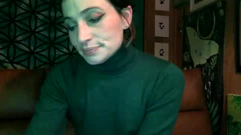 Snapshot of arielwyld chatting on December 18, 2024, 12:32 am ariel colin when hes here online show from December 18, 2024, 12:32 am