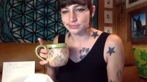 Snapshot of arielwyld chatting on December 29, 2024, 2:10 pm ariel colin when hes here online show from December 29, 2024, 2:10 pm