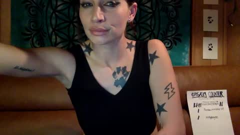 Snapshot of arielwyld chatting on December 30, 2024, 12:54 am ariel colin when hes here online show from December 30, 2024, 12:54 am