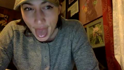 Snapshot of arielwyld chatting on January 30, 2025, 1:22 am ariel colin when hes here online show from January 30, 2025, 1:22 am