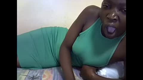 Snapshot of aries_eve chatting on January 10, 2025, 6:09 am aries_eve online show from January 10, 2025, 6:09 am