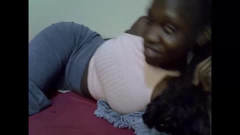 Snapshot of aries_eve chatting on October 10, 2025, 3:33 pm aries_eve online show from October 10, 2025, 3:33 pm