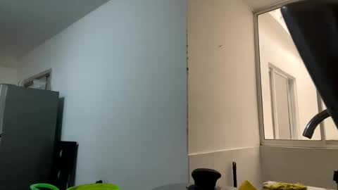 aries_plays online show from November 15, 2025, 2:57 pm