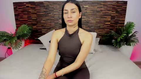 Snapshot of ariiaa_1 chatting on June 24, 2026, 5:17 am ARIANNA online show from June 24, 2026, 5:17 am