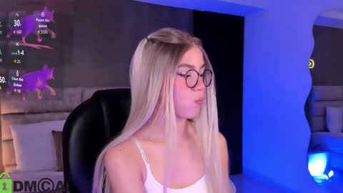 Ari  online show from October 12, 2025, 11:59 pm