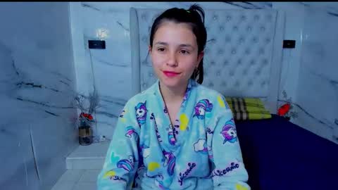 arisha_lee2 online show from December 1, 2025, 2:05 am