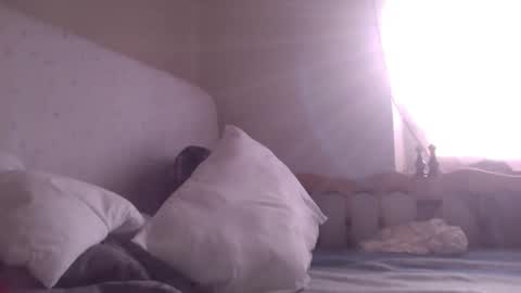 aris men online show from March 16, 2026, 4:22 pm