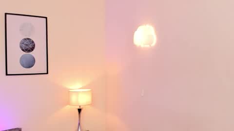 Snapshot of arivega chatting on December 15, 2025, 1:43 am Nice to meet you thumb up me please its important I LOOK MY BIO DOWN online show from December 15, 2025, 1:43 am