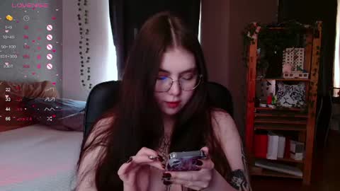 Snapshot of arizonaa_muse chatting on June 13, 2026, 10:57 am Astrid online show from June 13, 2026, 10:57 am