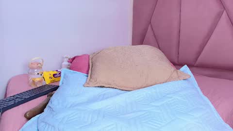 Arleth  online show from February 26, 2025, 6:15 am