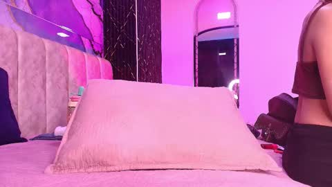 Arleth  online show from March 25, 2026, 3:01 am