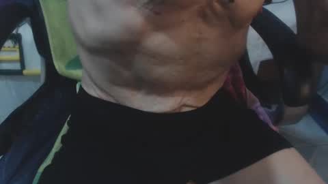 Snapshot of armaduradeacero chatting on January 31, 2025, 8:43 am armaduradeacero online show from January 31, 2025, 8:43 am