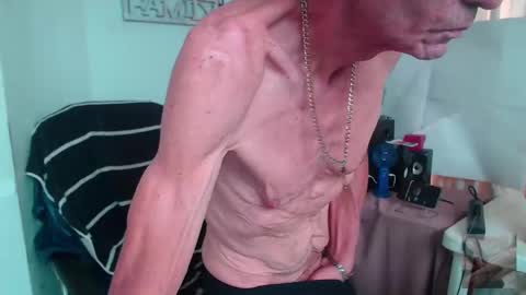 Snapshot of armaduradeacero chatting on September 9, 2025, 5:45 pm armaduradeacero online show from September 9, 2025, 5:45 pm