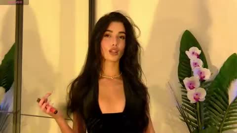 Snapshot of armina_red chatting on July 10, 2026, 10:18 am Armina online show from July 10, 2026, 10:18 am