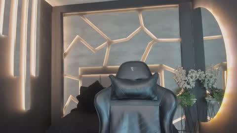 Arohom Lester online show from November 6, 2025, 11:00 am