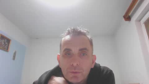 aromannn online show from December 18, 2024, 4:39 pm