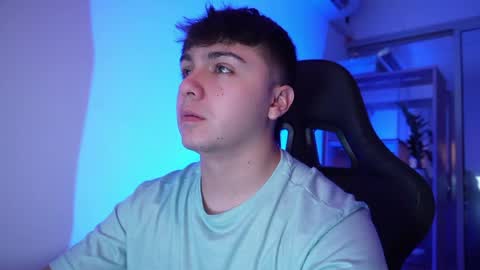 aron__cooper online show from April 12, 2026, 12:54 pm