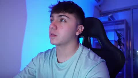 aron__cooper online show from April 22, 2026, 3:13 pm